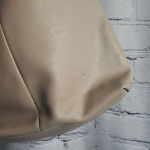 Tan Bag - Picture 2 of 8